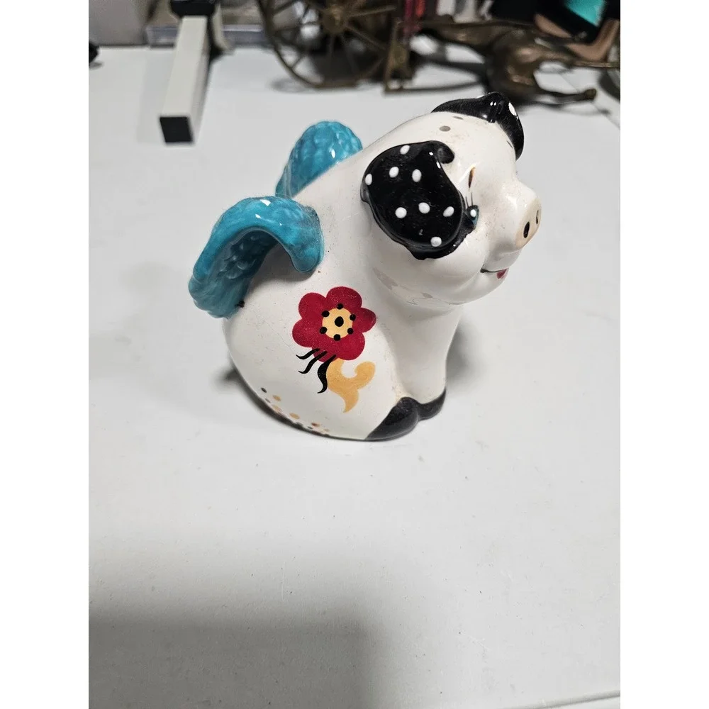 Ceramic Flying Pig Salt Pepper Shaker Blue Wings Floral Polka Dot White Black